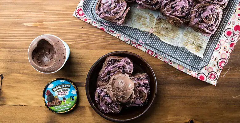 Chocolate Cherry Swirl Buns